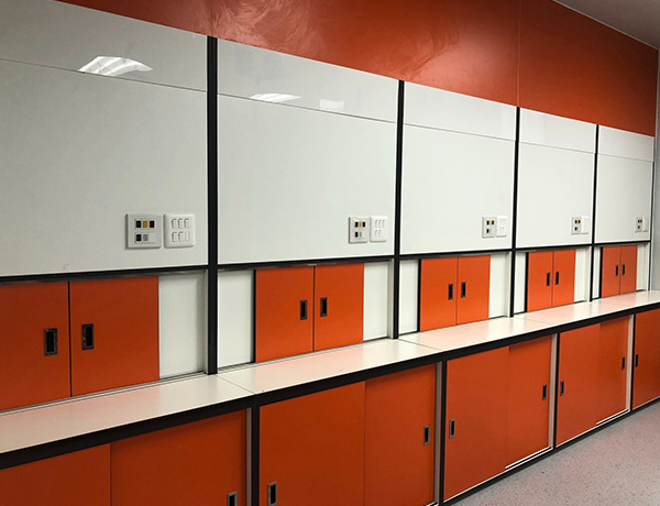 Συμπαγείς ντουλάπες laminate